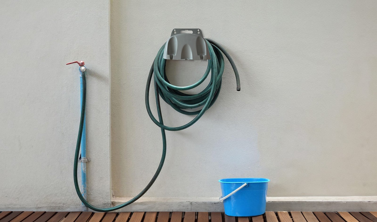 Wall Mounted Hose Hanger https://felton.id/product/wall-mounted-hose-hanger/ Felton Indonesia